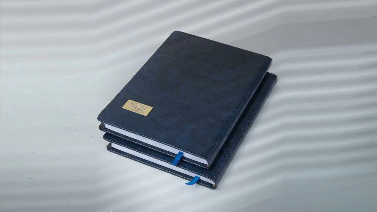 سررسید 1405 وزیری چرم وایپر